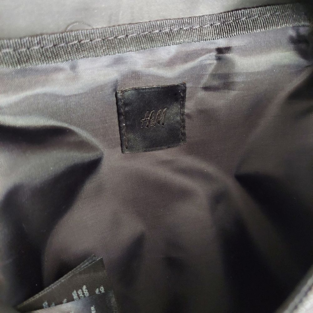 H&M Fanny Pack - Picture 3 of 4